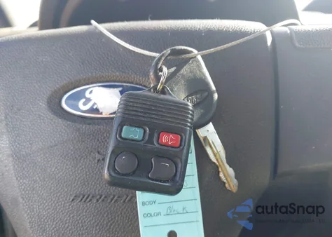 2010 Ford Focus Se z USA, uszkodzony, nr VIN 1FAHP3FNXAW268979